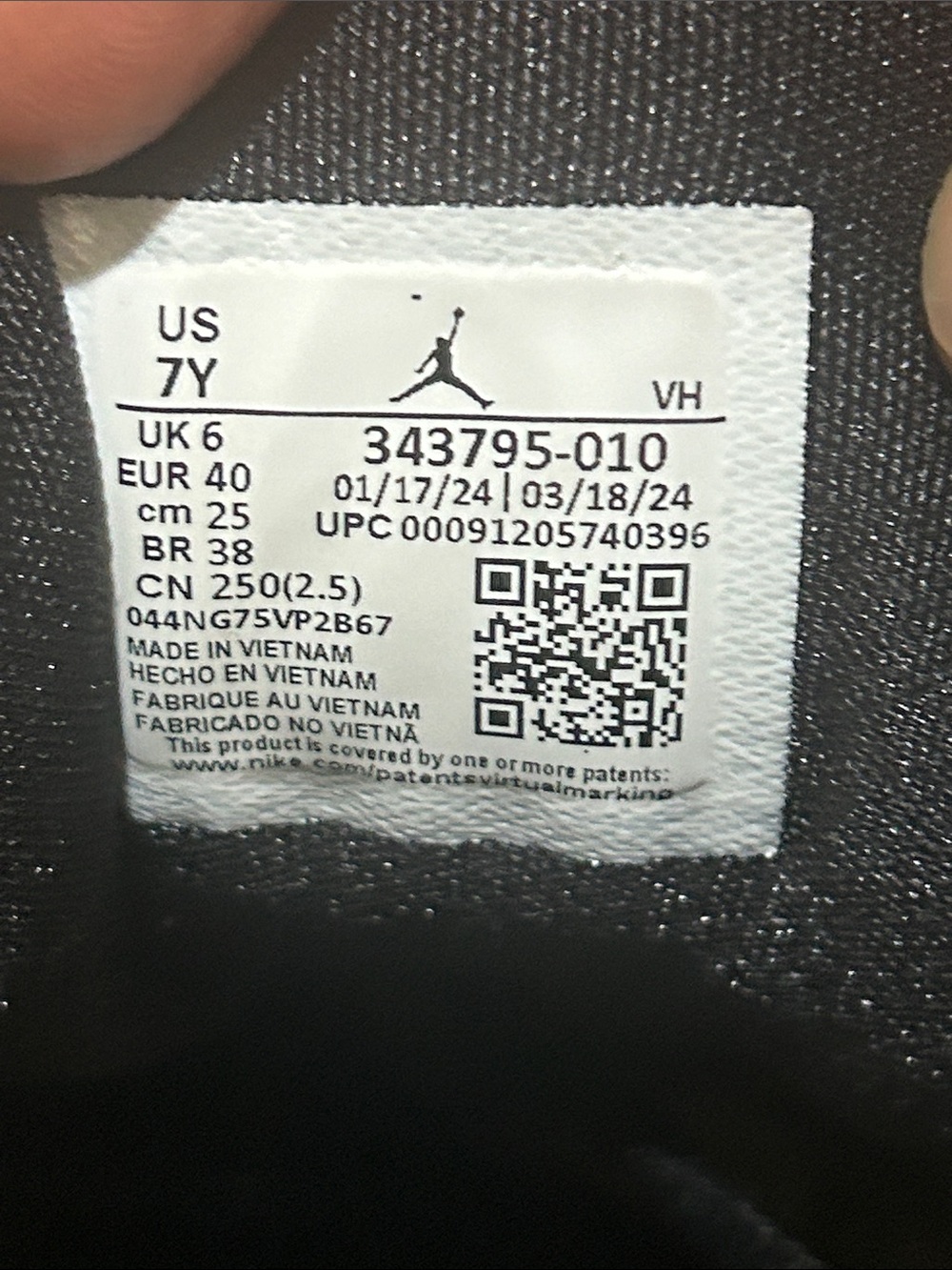 Jordan True Flight Black Metallic Silver (GS) 343795-010 - Picture 6 of 7